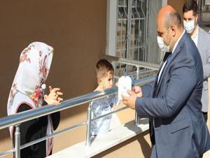 AZİZİYEDE ÇOCUKLAR ÇİFTE BAYRAM YAŞIYOR 